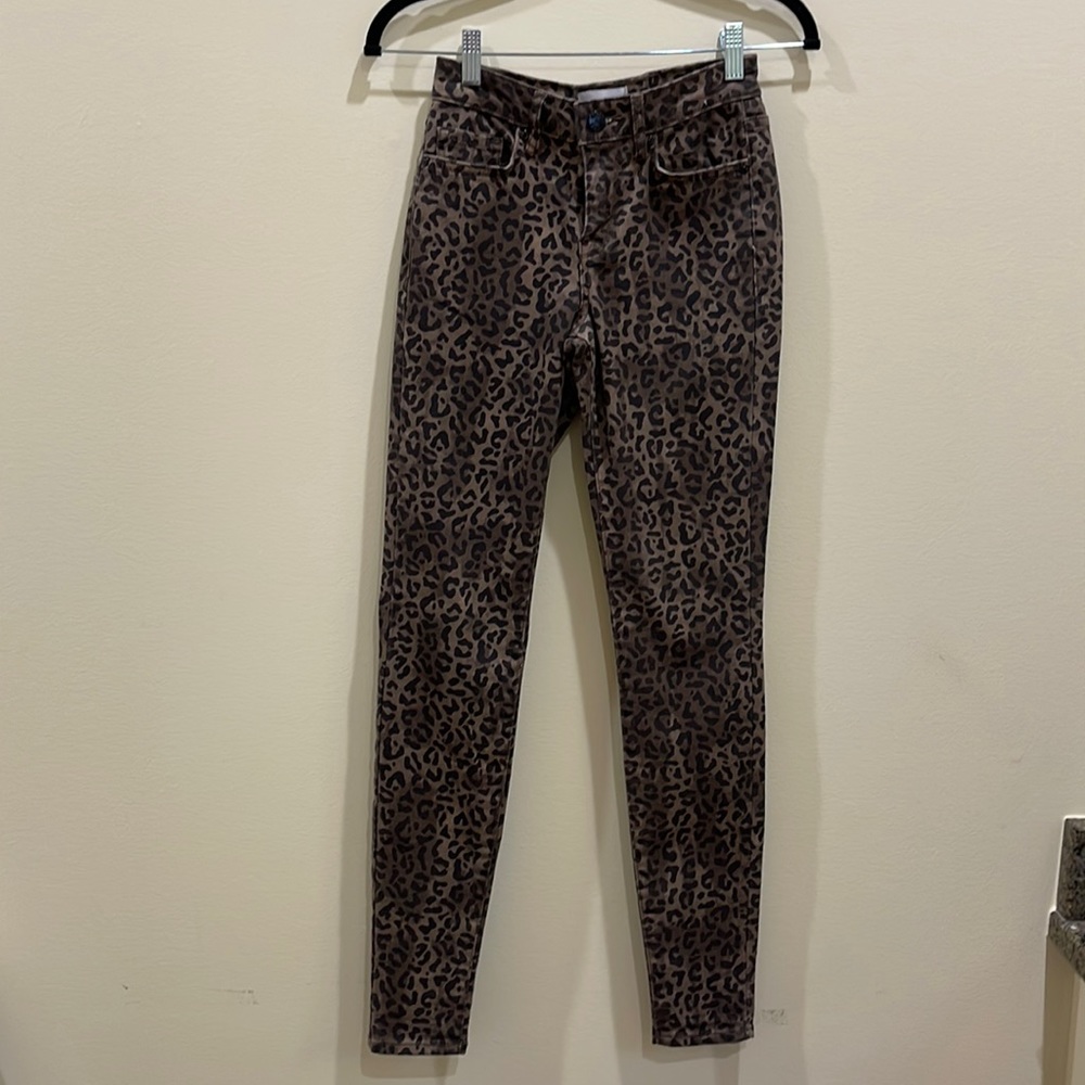 WILLIAM RAST Skinny leopard print jean. Size 24